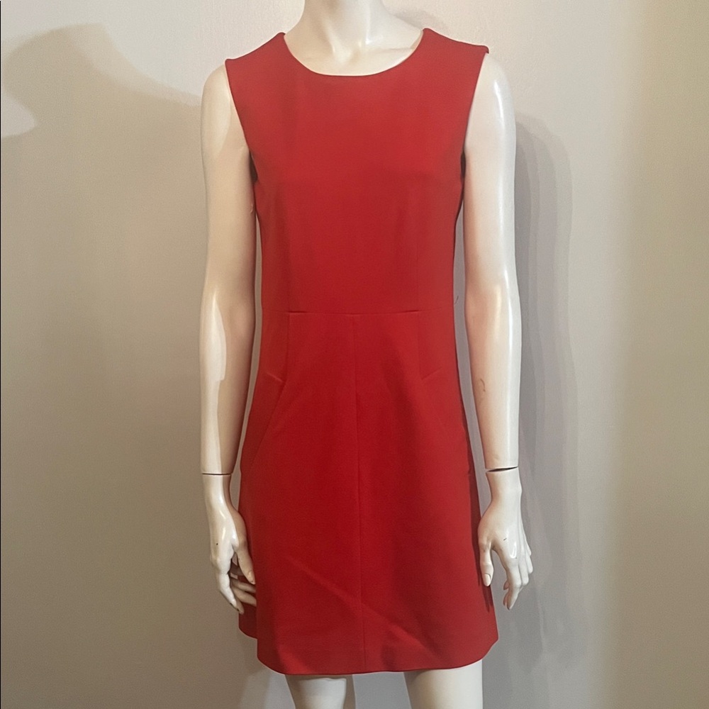 Elegant Red Diane Von Furstenberg Sleeveless Dress